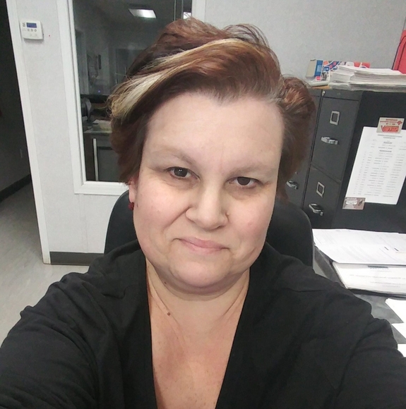 Meet your Posher, RenÃ©e - Picture 1 of 1